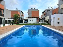ESPACIOSO QUAD DE 3 HABITACIONES, GARAJE CERRADO, AMPLIA TERRAZA Y PISCINA COMUNITARIA photo 0