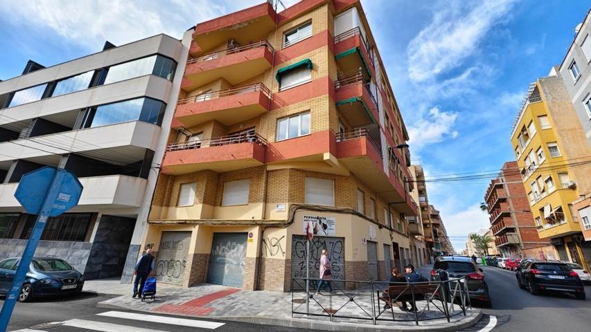 APARTAMENTO A 300 METROS DE PLAYA CON 3 DORM. 2 BAÑOS CON SUPERFICIE DE 108 M2. photo 0