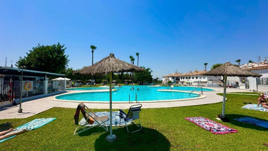 BUNGALOW PLANTA BAJA CON PARCELA DE 35 M2 EN LOS BALCONES. 1 DORM. 1 BAÑO. PISCINA COMUNITARIA. PISTA DE TENIS. photo 0
