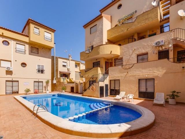 Piso En venta en Nueva Torrevieja, Torrevieja photo 0
