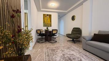Exclusivo 2 dormitorios y 1 baño apartamento con reforma, 450 m. de la playa photo 0