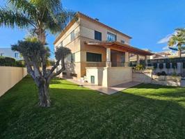 Se vende chalet independiente en Mutxamel photo 0