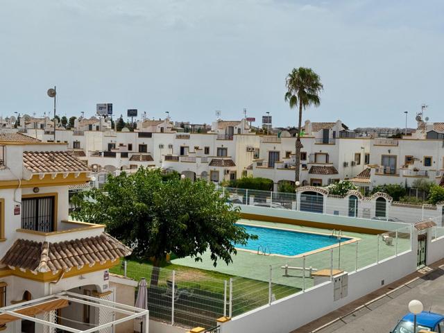 PRECIOSO ADOSADO DÚPLEX DE 3 DORM. 2 BAÑOS. CON PISCINA COMUNITARIA. photo 0