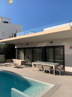 Espectacular Villa en Campoamor, Orihuela Costa a solo 200 metros de la playa photo 0