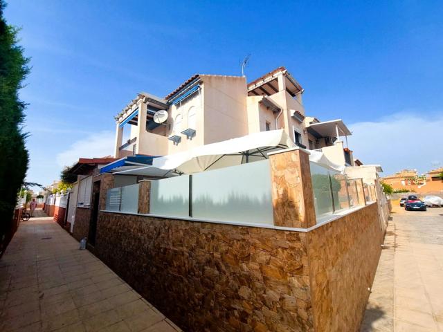 BONITO BUNGALOW PLANTA ALTA CON VISTAS AL MAR EN PLAYA FLAMENCA CON PARKING+PISCINA! 2 DORM. 1 BAÑO. SUPERFICIE 58 M2. photo 0