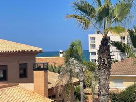 VILLA PAREADA CON VISTAS AL MAR Y A 200 METROS DE PLAYA! ZONA TORRE LA MATA. 5 DORM. 3 BAÑOS. PISCINA PRIVADA. photo 0