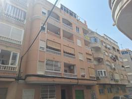 Apartamento Soleado en Torrevieja, Ideal para Inversión photo 0