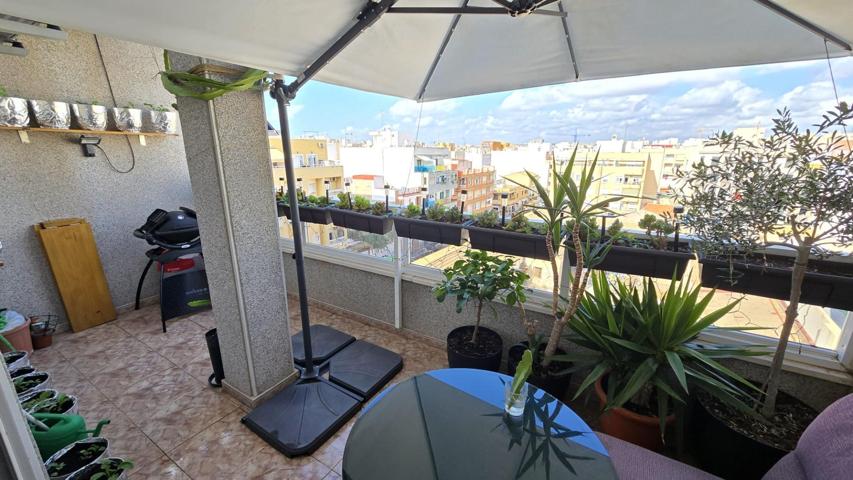 ÁTICO DE 1 HABITACIÓN CON VISTAS DESPEJADAS + PARKING OPCIONAL photo 0