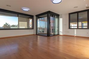 AMPLISIMO APARTAMENTO EN PRIMERA LINEA - PUERTO DE TORREVIEJA : 3 HAB, 2 BAÑOS, GARAJE Y TRASTERO photo 0