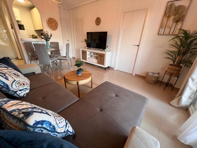 Bonito apartamento completamente reformado de 2 dormitorios con piscina comunitaria photo 0