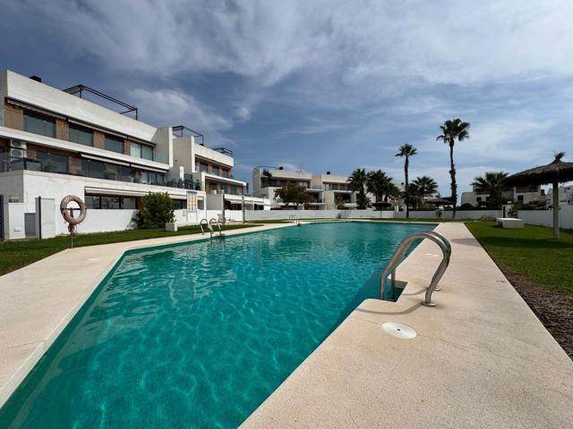 SEMINUEVO APARTAMENTO DE 3 DORM. 2 BAÑOS EN ORUHUELA COSTA. CON 118 M2. GARAJE+TRASTERO. JARDIN DE 70 M2. PISCINA. photo 0