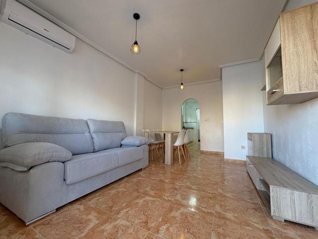Bungalow en Torrevieja - Sector 25, Ideal para Entrar a Vivir 2 habitaciones 1 baño con piscina comunitaria photo 0