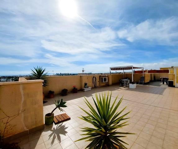 ÁTICO CON SOLARIUM PRIVADO DE 106 M2. 2 DORM. 2 BAÑOS. CON SUPERFICIE ÚTIL DEL PISO 93 M2. PARKING Y PISCINA. photo 0