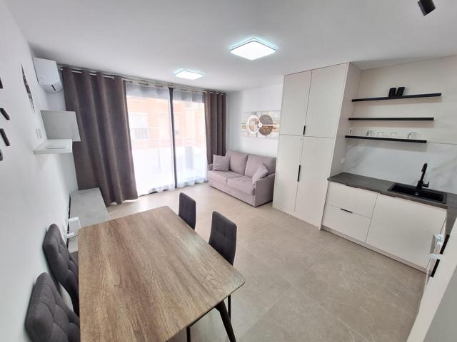 REF.7685 Apartamento de 1 dormitorio en el nuevo edificio en el centro de Torrevieja photo 0