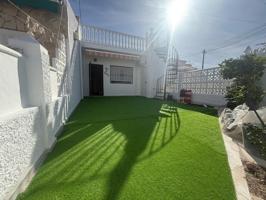 GRAN BUNGALOW EN TORREVIEJA, 2 HAB, 1 BAÑO photo 0