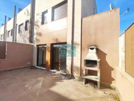 Casa - Chalet en venta en Zaragoza de 228 m2 photo 0