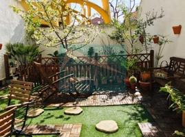 Casa - Chalet en venta en La Puebla de Alfindén de 213 m2 photo 0