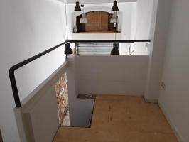 Local en alquiler en Vilafranca del Penedès de 45 m2 photo 0