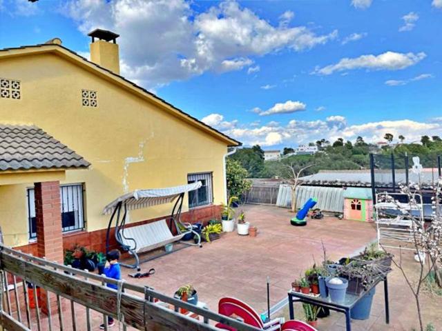 Casa en venta a 4 vientos con piscina en Sentmenat. Can Fargues photo 0