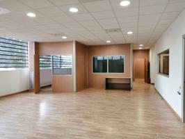 Oficinas en alquiler en Santa Perpetua. Plg Urbasa photo 0