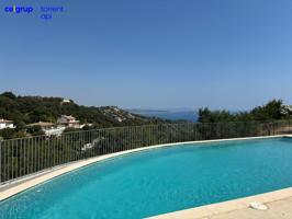 'Viviendas de Ensueño en Begur: 8 Casas Adosadas con Vistas y Piscina Comunitaria' photo 0