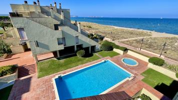 'Espléndido apartamento en primera línea de playa de Pals con terraza y solárium' photo 0