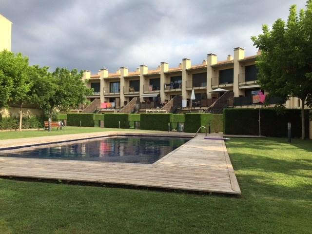 Tu casa en el Empordà: adosada con jardín y piscina en Ullà photo 0