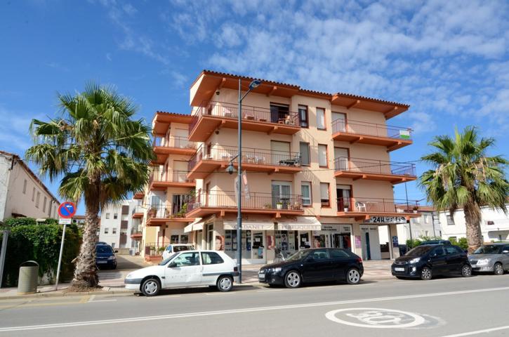 Apartamento en venta de 3 habitaciones, cerca de la playa de l'Estartit, Costa Brava, Baix Empordà photo 0