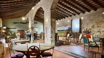 Antigua masía en el Empordà, a pocos kilómetros de la playa y de pueblos históricos. photo 0