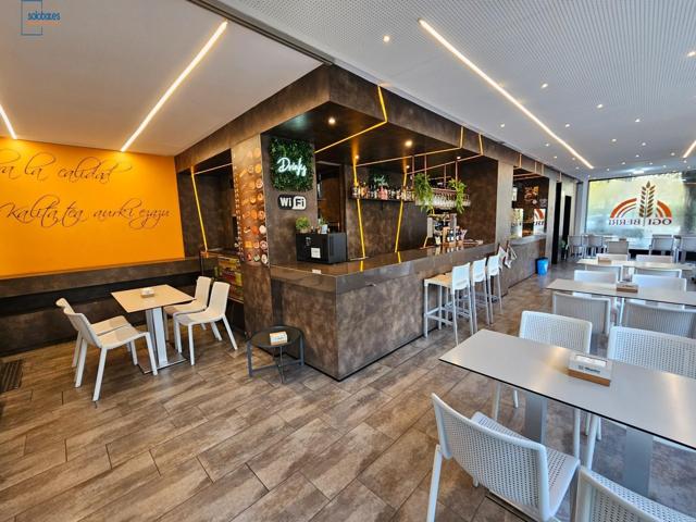 SOLOBAR TRASPASA RENTABLE CAFETERÍA photo 0