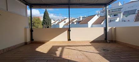 Céntrica adosada junto al centro de Estepona. photo 0