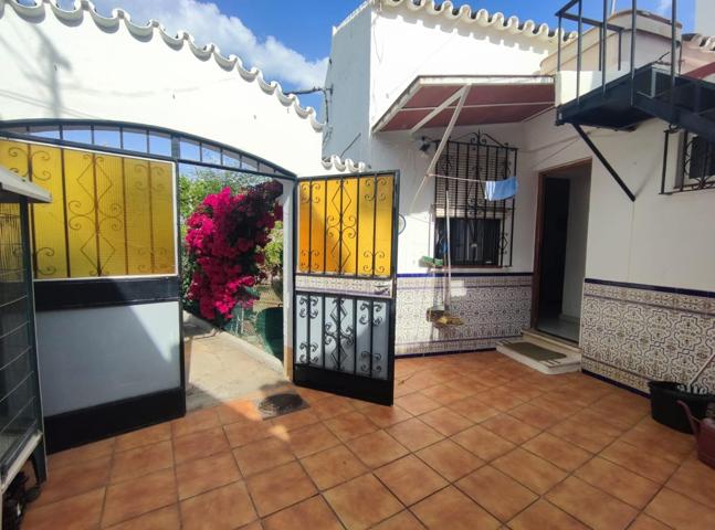Descubre la Casa Perfecta. Encanto y versatilidad en el Casco Antiguo de Estepona. photo 0