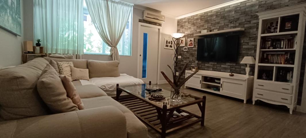 Fantástica Vivienda: 3 Dormitorios, 2 Baños Totalmente Reformada Junto al Centro de Estepona photo 0