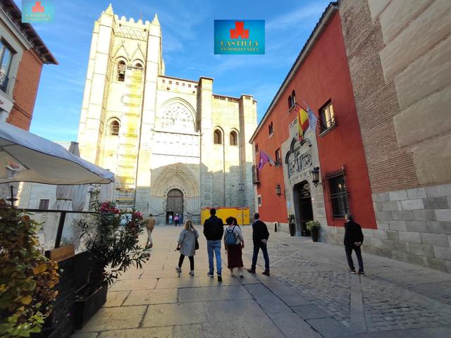 OPORTUNIDAD PLAZA DE GARAJE PARA MOTO O COCHE TIPO SMART PLAZA DE LA CATEDRAL photo 0