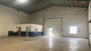 Nave Industrial en venta en Iniesta, Cuenca photo 0