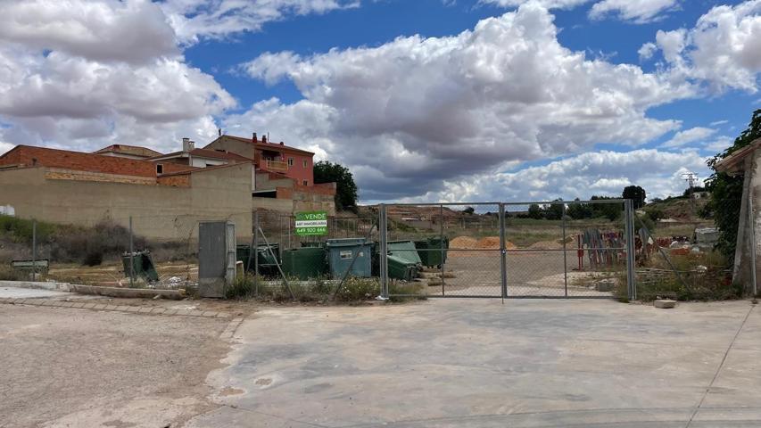 Se venden 2 Naves Industriales + terreno rústico en Fuentealbilla, Albacete photo 0