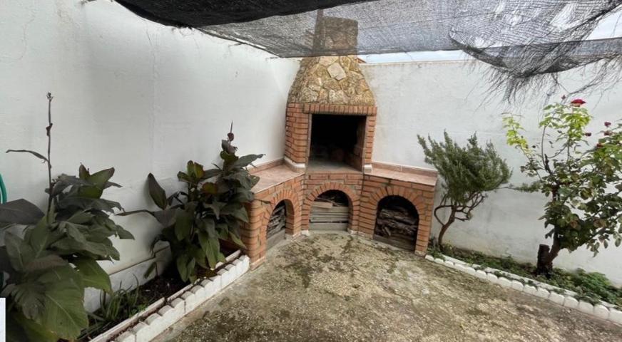 Casa Adosada en Alquiler en Casas Ibáñez, Albacete photo 0