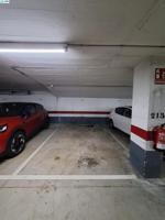 Plaza de parking en Mundet. photo 0