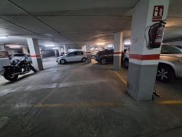 Plaza parking en Carreras i Candi. photo 0