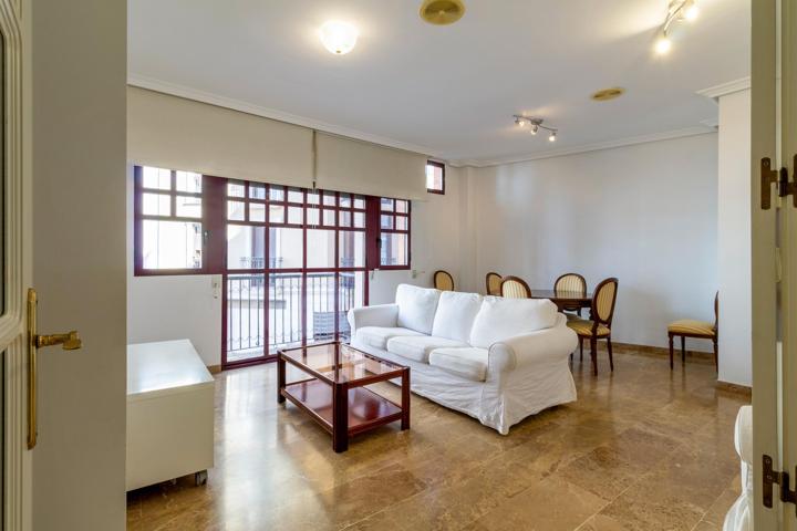 Piso en alquiler en el centro de Murcia photo 0