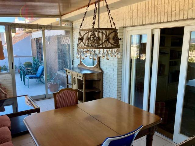 Ático luminoso con amplia terraza y vistas despejadas photo 0