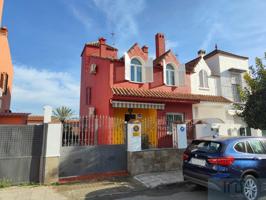 Casa En venta en Los Minaretes, Gines photo 0