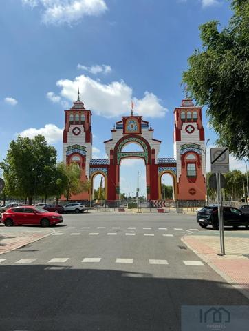 Piso En venta en Los Remedios, Sevilla photo 0