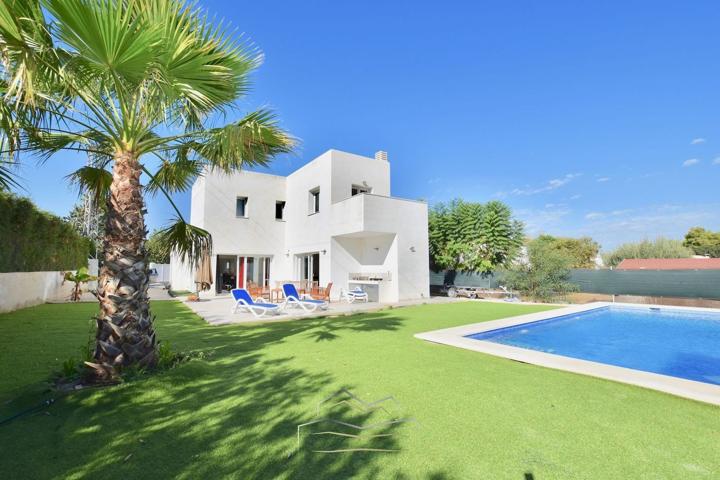 Casa En venta en Calle Juan De Borgoña, Cap Martí - Pinomar, Jávea-xàbia photo 0