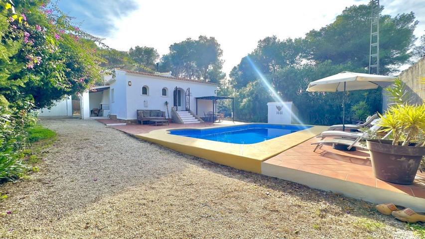 Casa En venta en Calle Avutarda, La Granadella - Costa Nova, Jávea-xàbia photo 0