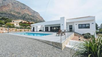 Casa En venta en Calle D'Altar, Montgó - Ermita, Jávea-xàbia photo 0