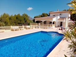 Casa En venta en Calle Jean Genet, Partida Comunes-Adsubia, Jávea-xàbia photo 0