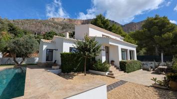 Casa En venta en Calle Ermita, Montgó - Ermita, Xàbia photo 0