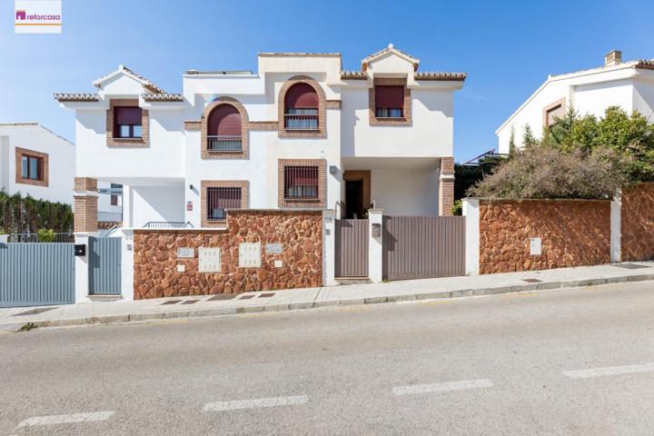 Venta de casa pareada en Granada (Zona Ctra. de la Sierra) photo 0