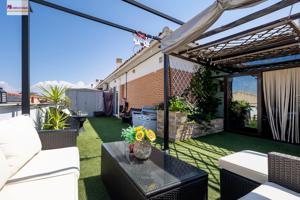 SE VENDE PRECIOSO ÁTICO en Churriana de la Vega Granada CON VISTAS PANORÁMICAS photo 0